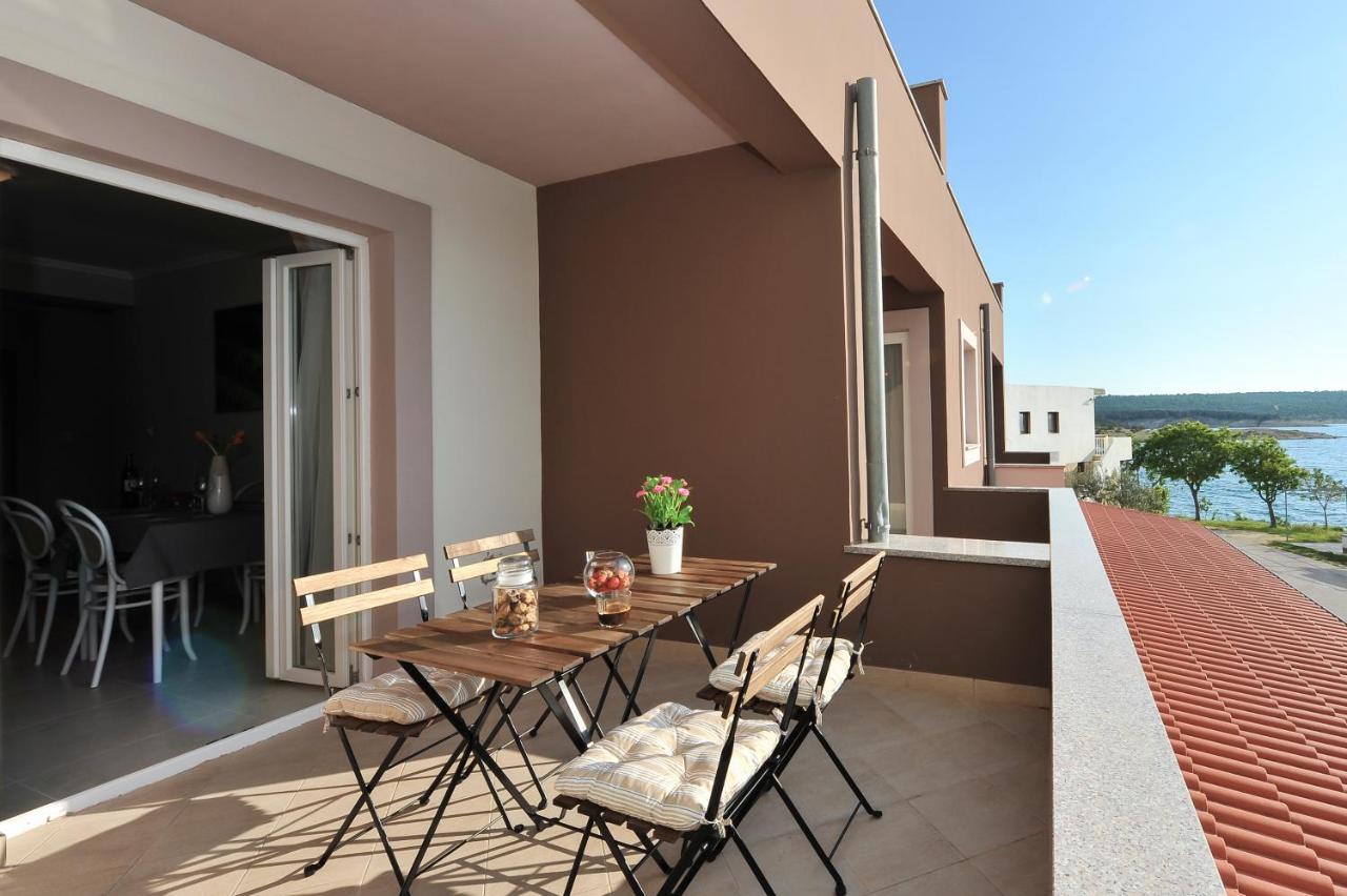Apartmani Peric 1 Meka Draga Obrovac Exterior foto