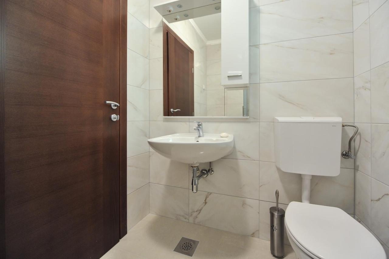 Apartmani Peric 1 Meka Draga Obrovac Exterior foto